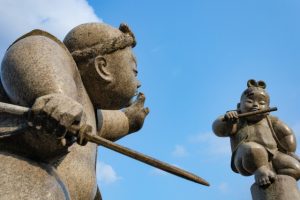 五條橋の牛若丸・弁慶像