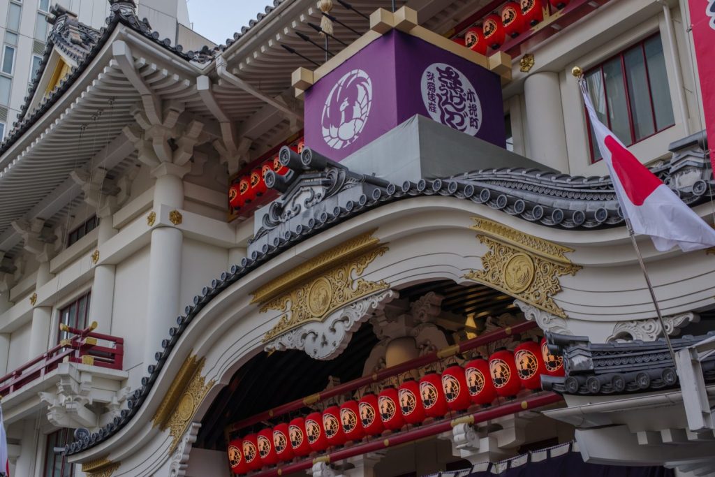 歌舞伎座の唐破風